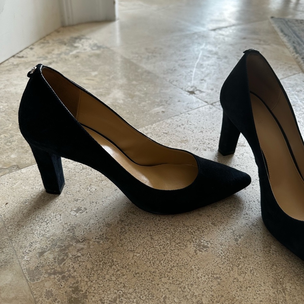 Michael Kors navy blue suede pumps size Women’s US 9.5